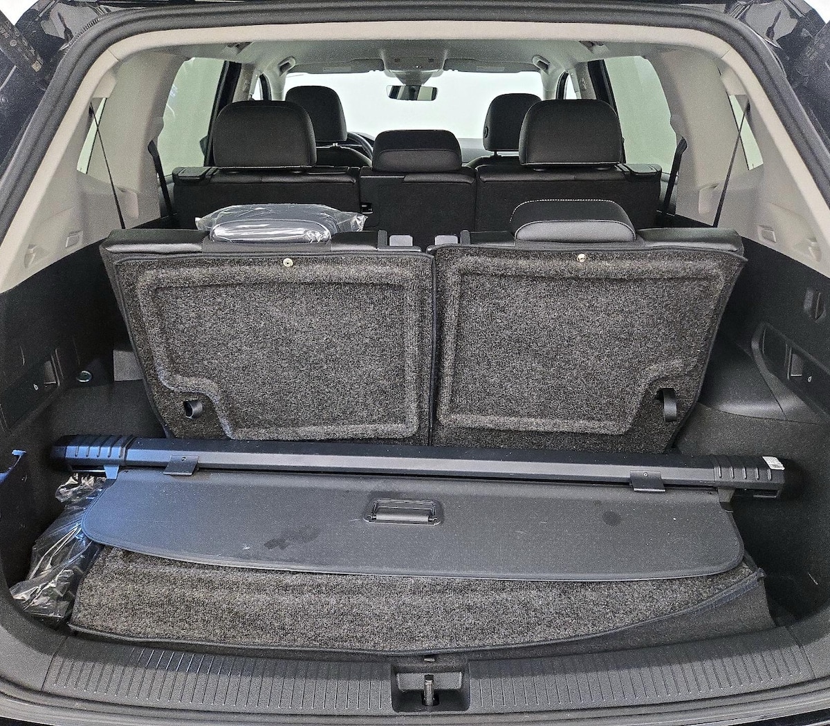Trunk/Cargo (Seats Up)