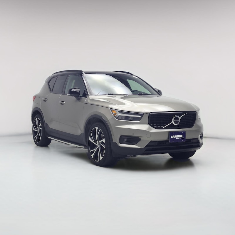 2022 Volvo XC40 T5 R-Design