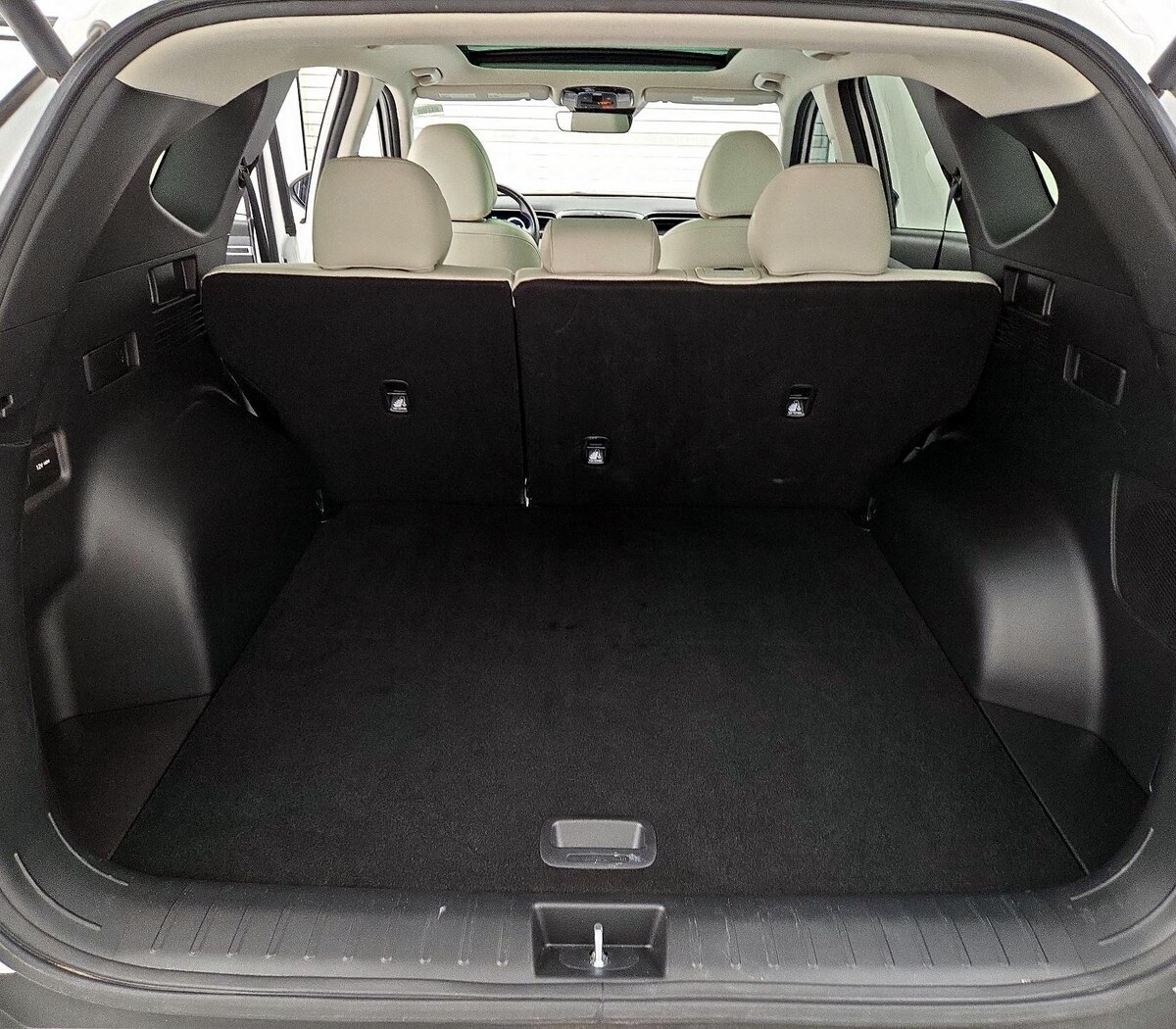 Trunk/Cargo (Seats Up)