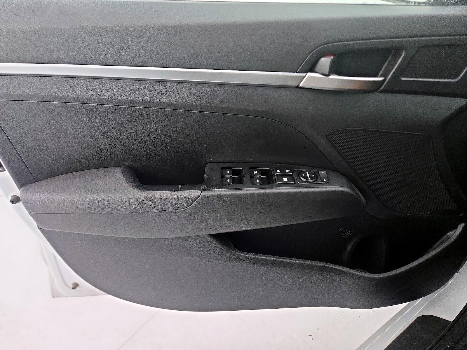 2020 Hyundai Elantra SE - Photo 13