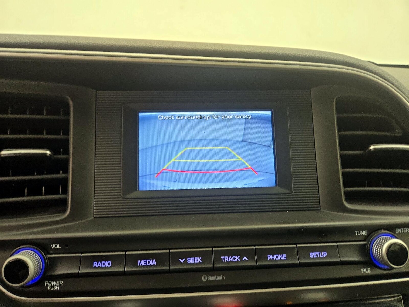 2020 Hyundai Elantra SE - Photo 15