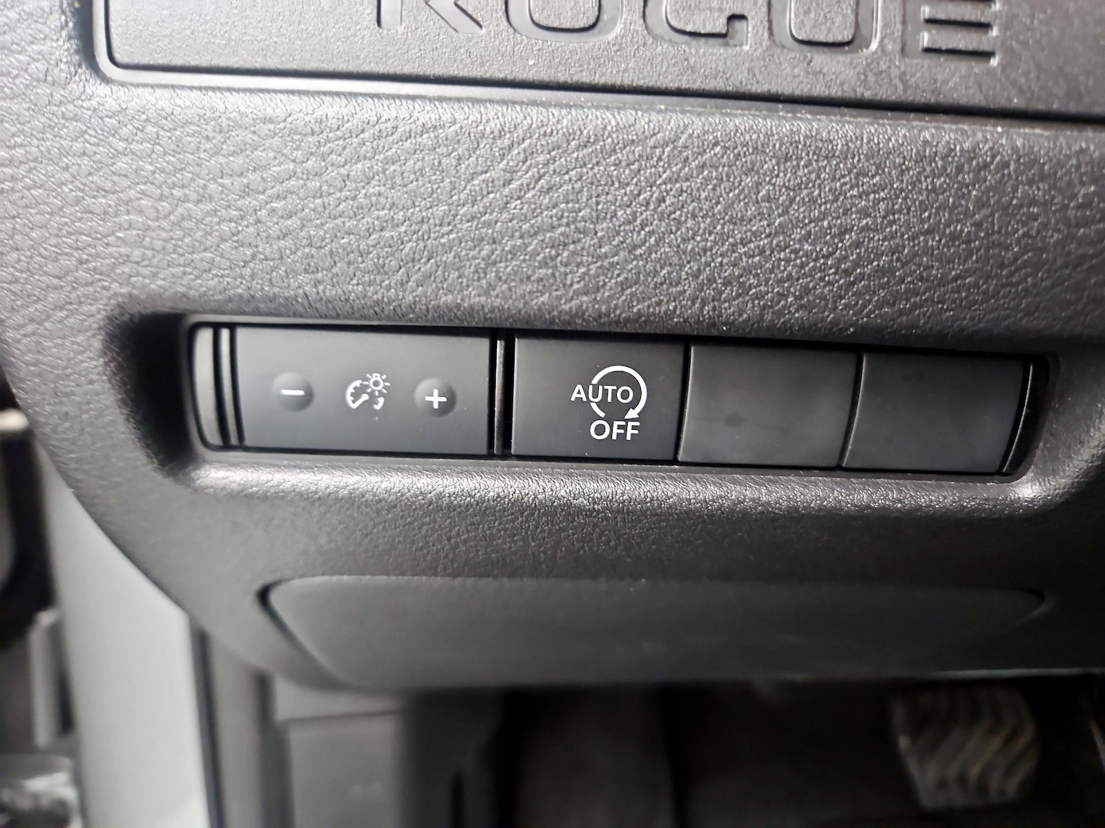 2024 Nissan Rogue S - Photo 14