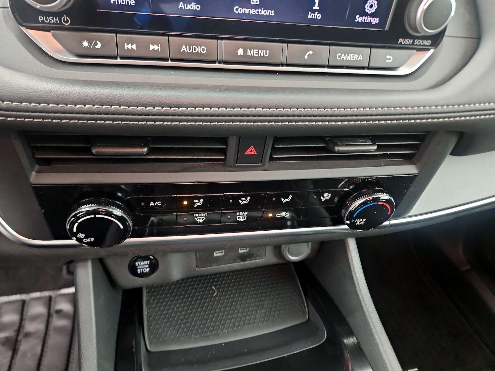 2024 Nissan Rogue S - Photo 17
