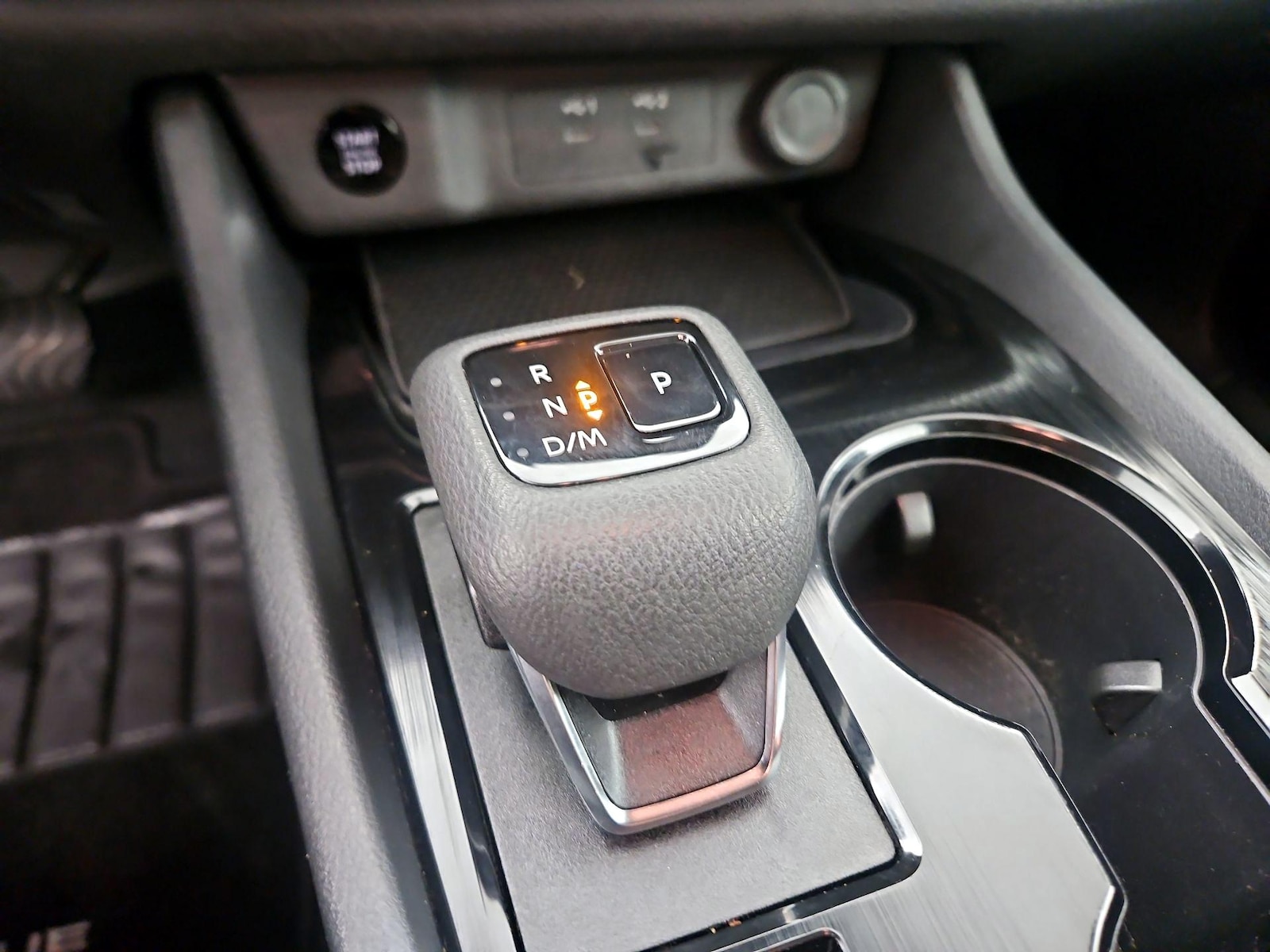 2024 Nissan Rogue S - Photo 18