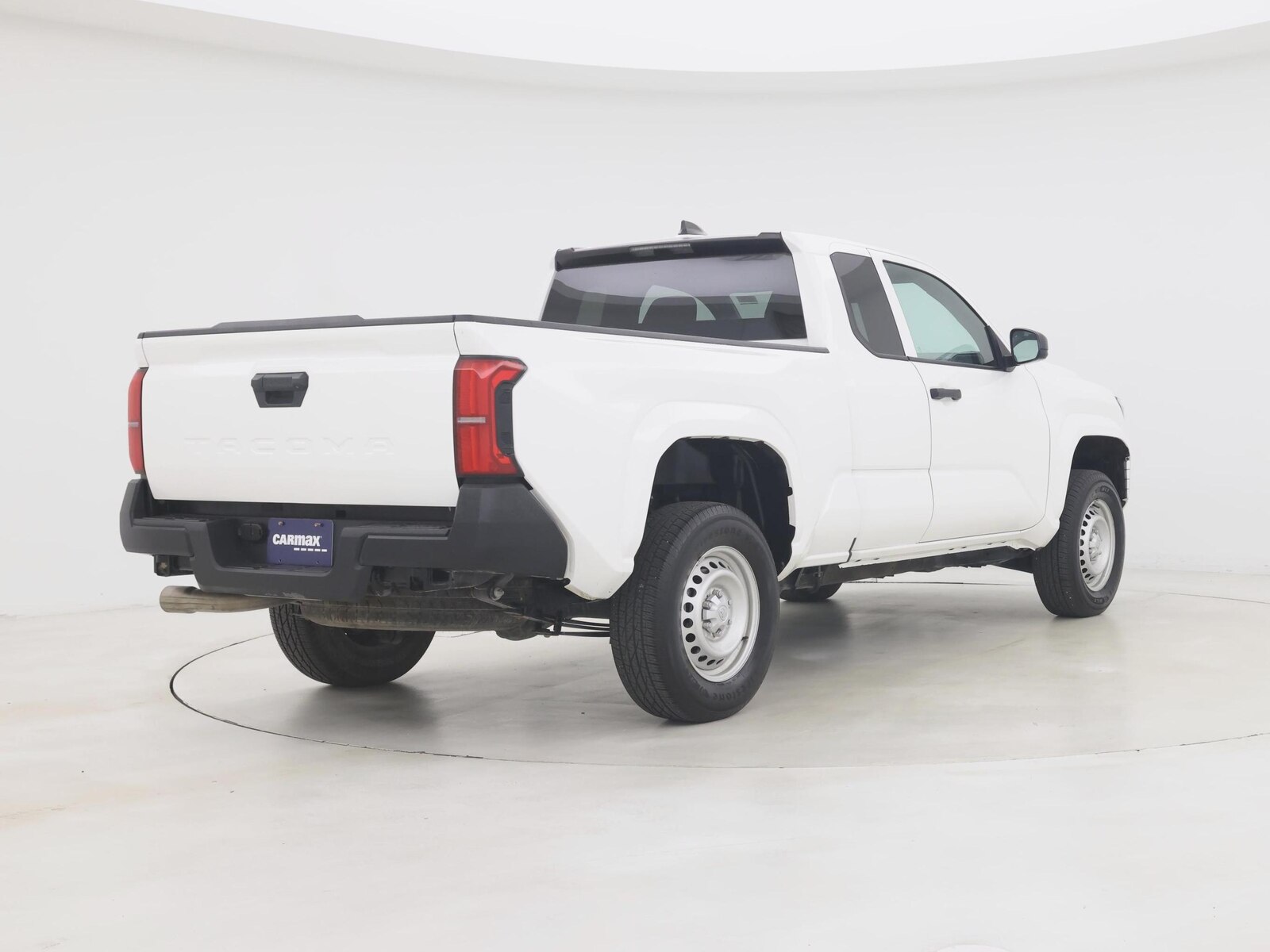 2025 Toyota Tacoma SR - Photo 9