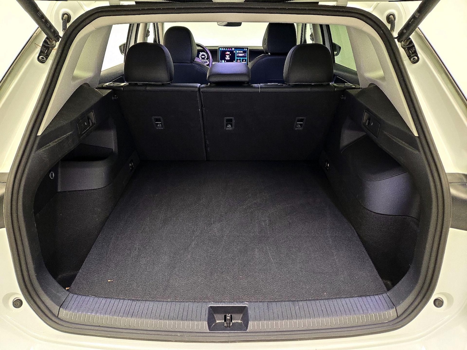 2026 Volkswagen Tiguan SE - Photo 20