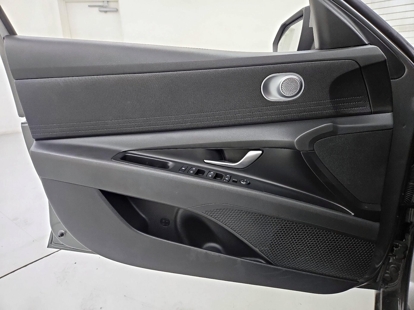 2026 Hyundai Elantra SE - Photo 13