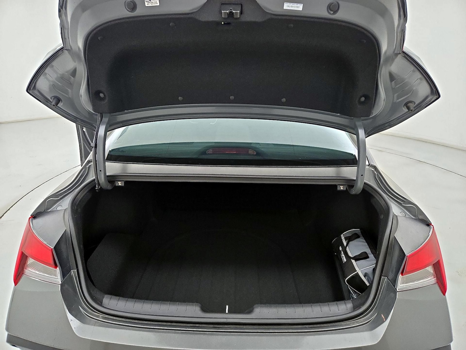 2026 Hyundai Elantra SE - Photo 23