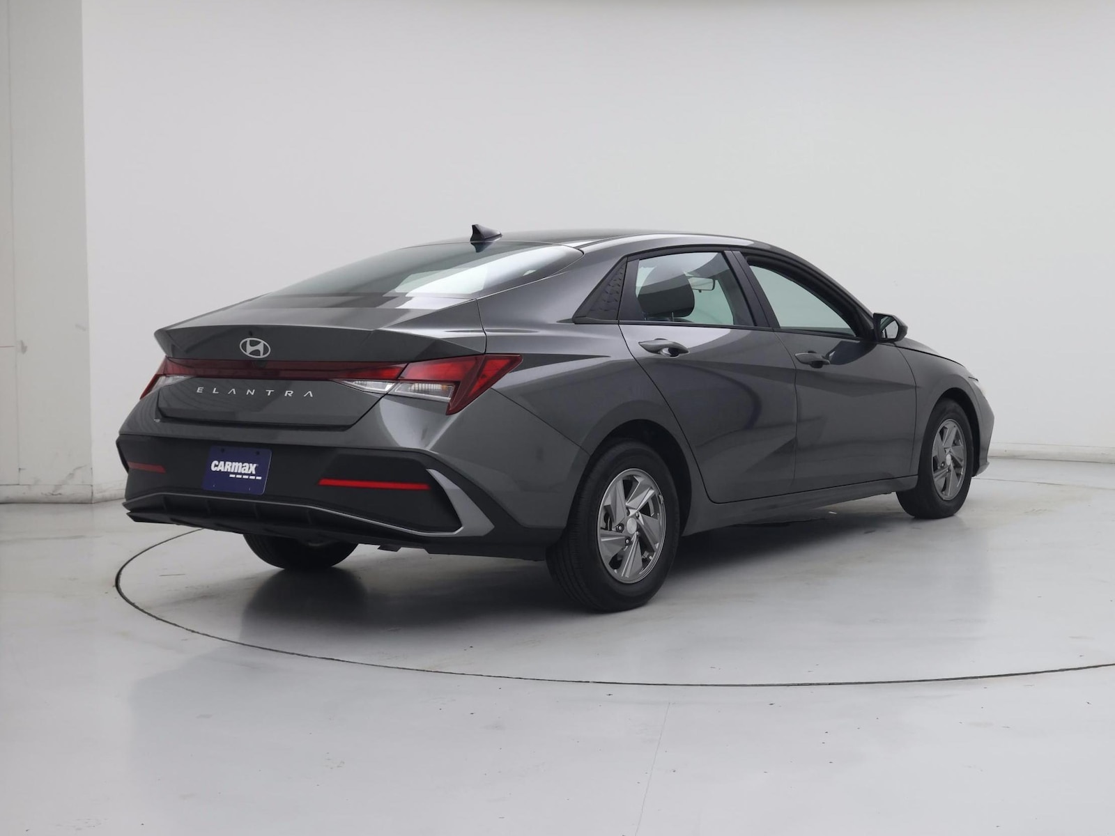2026 Hyundai Elantra SE - Photo 9
