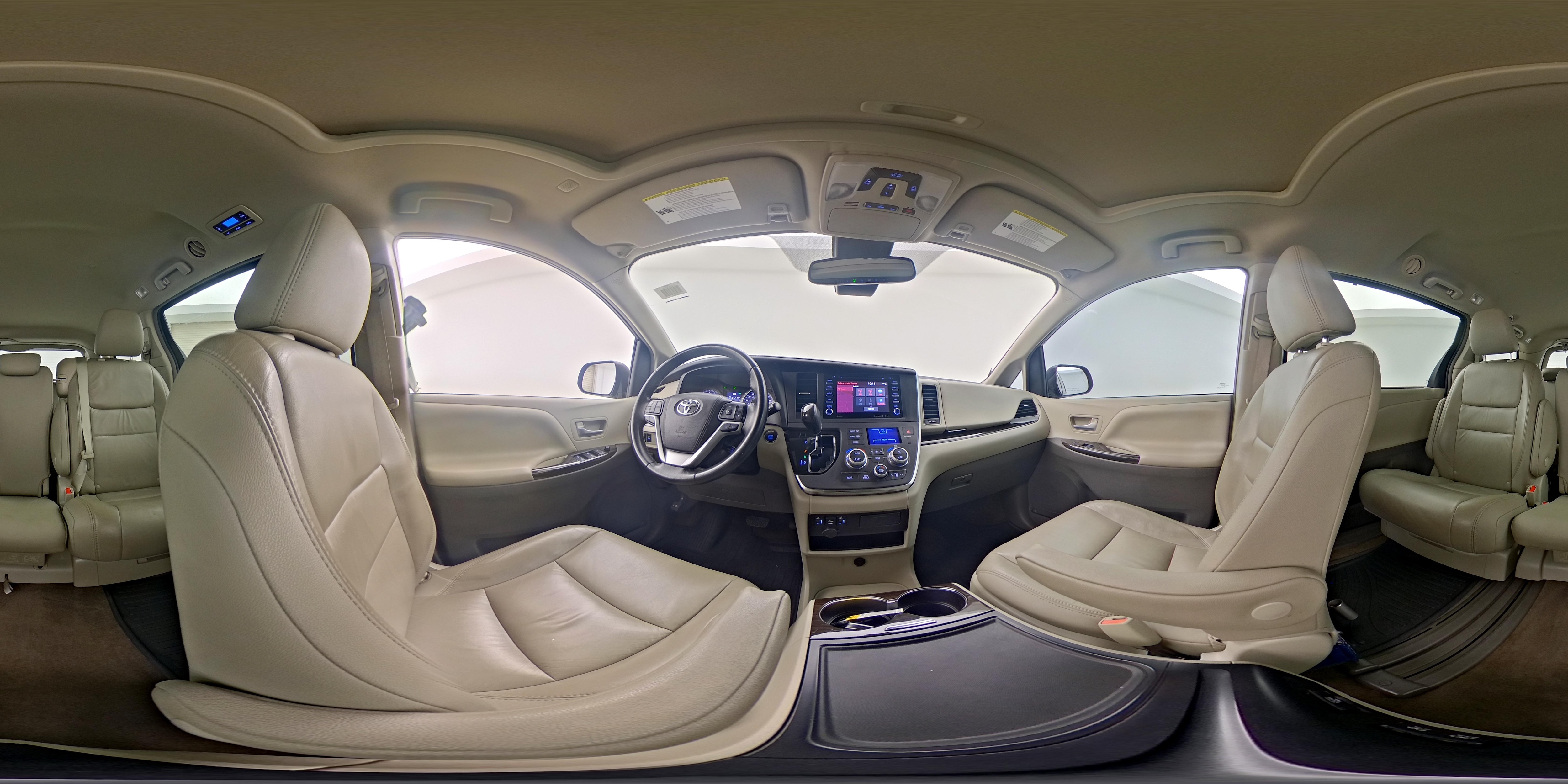 2019 Toyota Sienna XLE - Photo 27