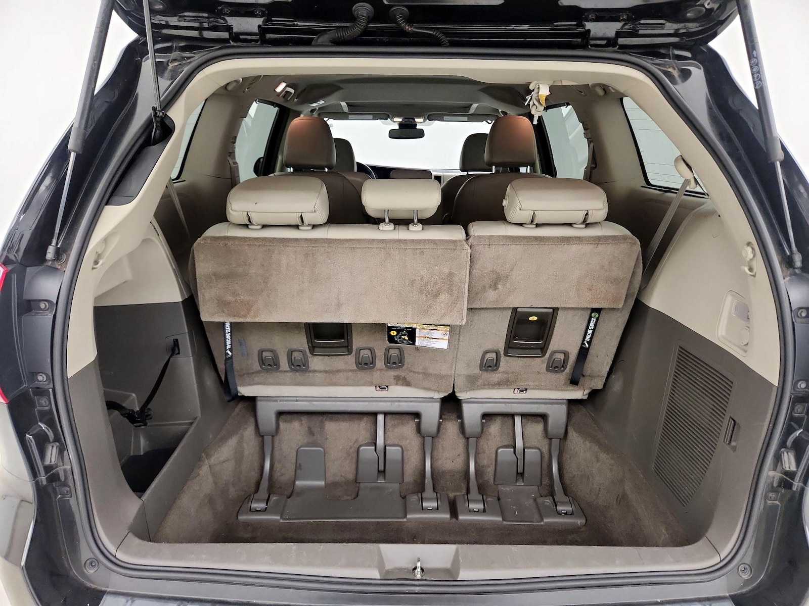 2019 Toyota Sienna XLE - Photo 24