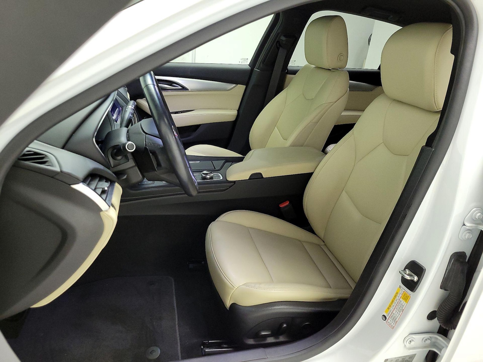 Power Seat(s) & Side Airbags