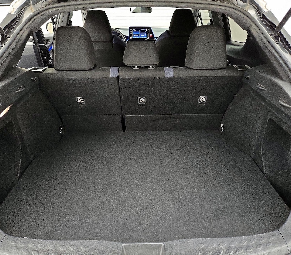 Trunk/Cargo (Seats Up)