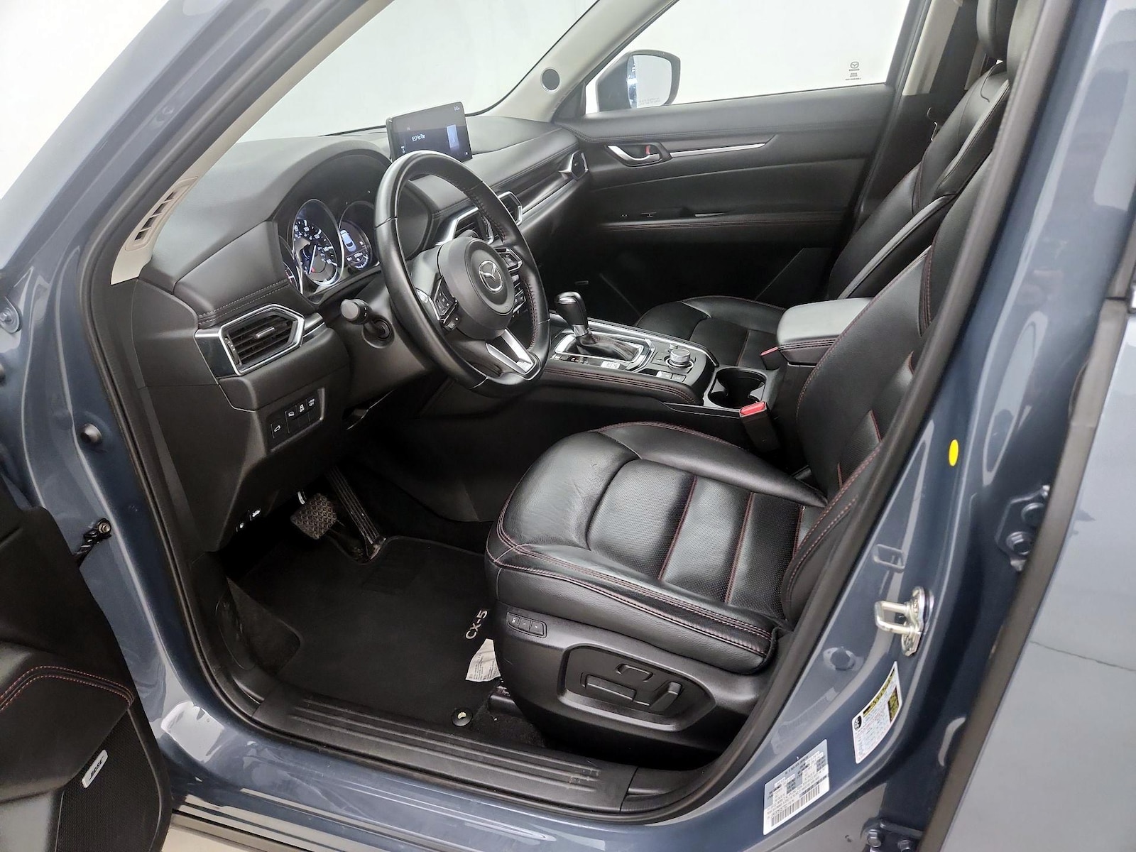 2025 Mazda CX-5 S Carbon Edition - Photo 12