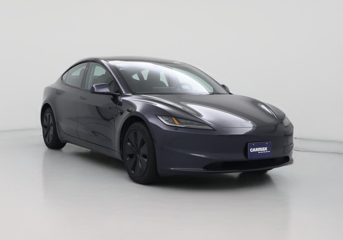 2025 Tesla Model 3 Long Range Rear-Wheel Drive in Gray — CarMax photo