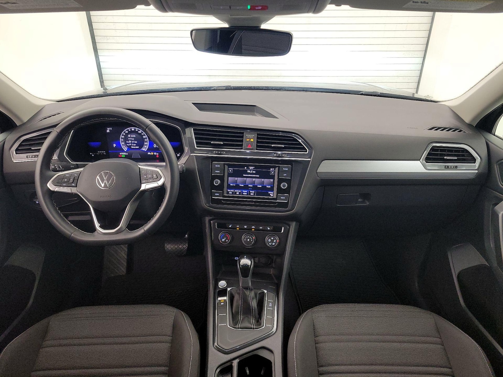 2023 Volkswagen Tiguan S - Photo 10