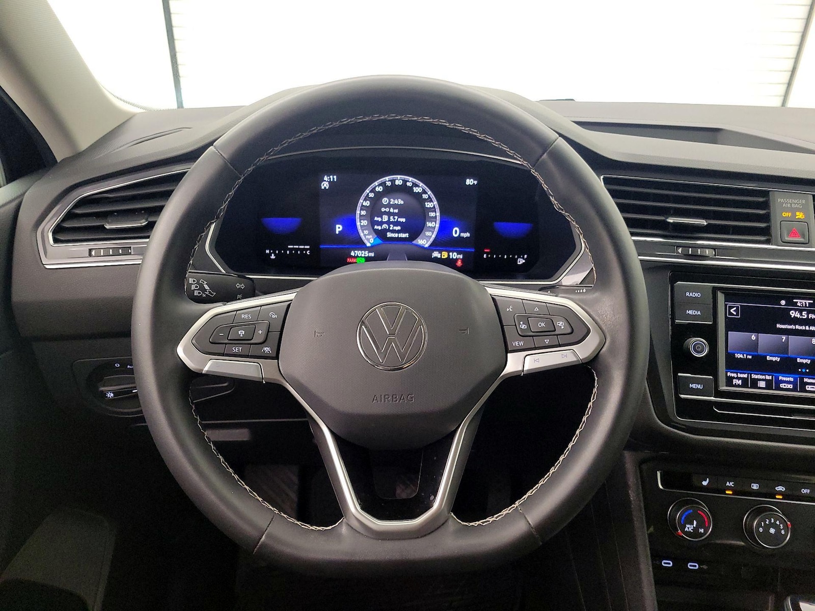 2023 Volkswagen Tiguan S - Photo 11