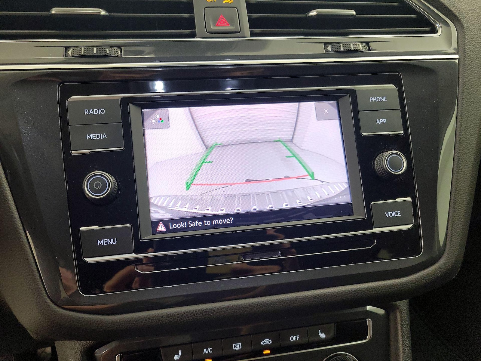 2023 Volkswagen Tiguan S - Photo 15