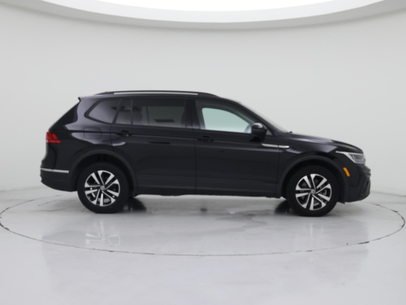 2023 Volkswagen Tiguan S - Photo 8