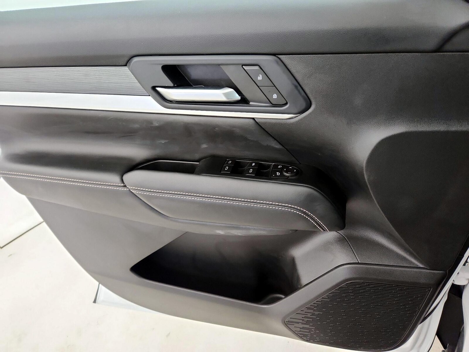 2026 GMC Terrain Elevation - Photo 13