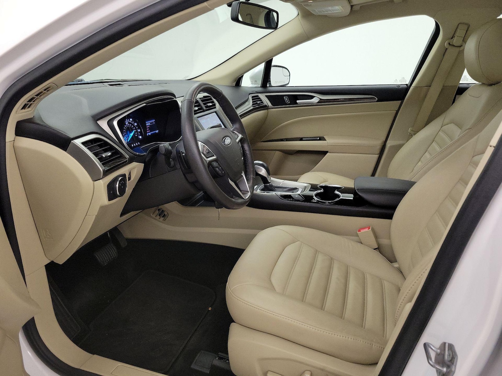 2016 Ford Fusion SE - Photo 12