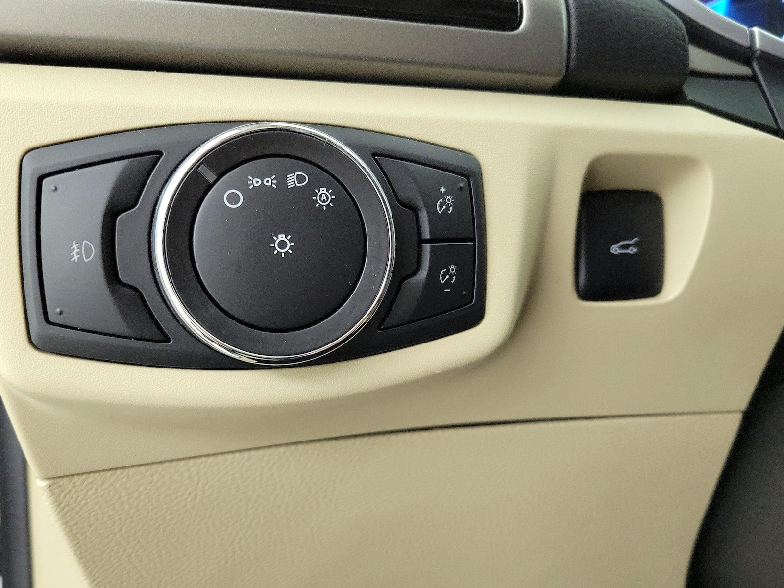 2016 Ford Fusion SE - Photo 14