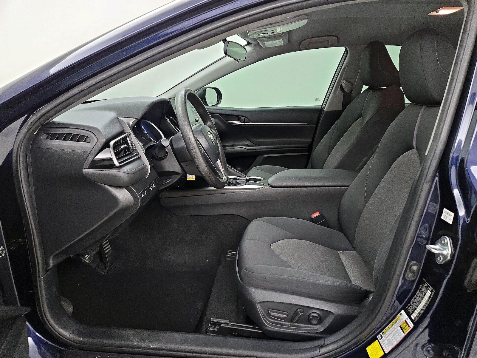 Power Seat(s) & Side Airbags