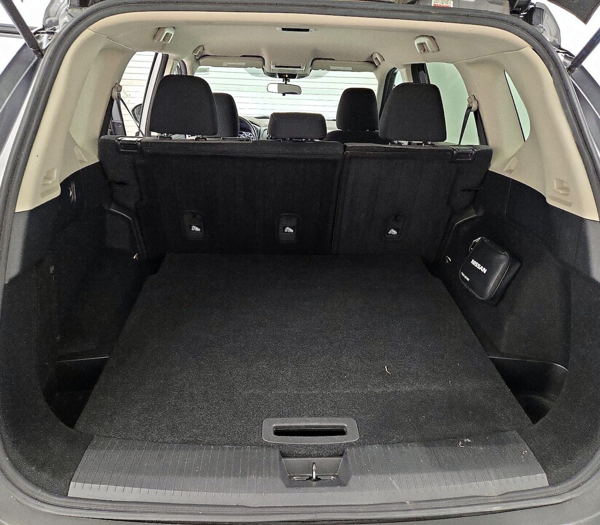 Trunk/Cargo (Seats Up)