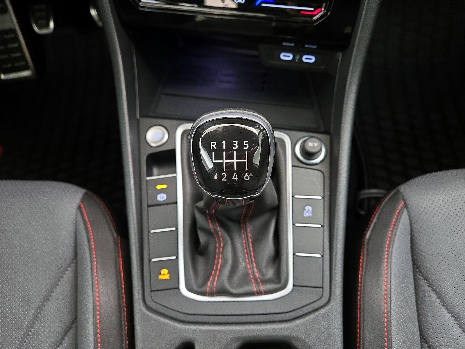 2025 Volkswagen Jetta GLI Autobahn - Photo 18