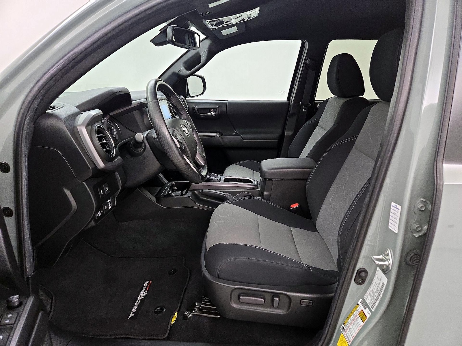 Power Seat(s) & Side Airbags