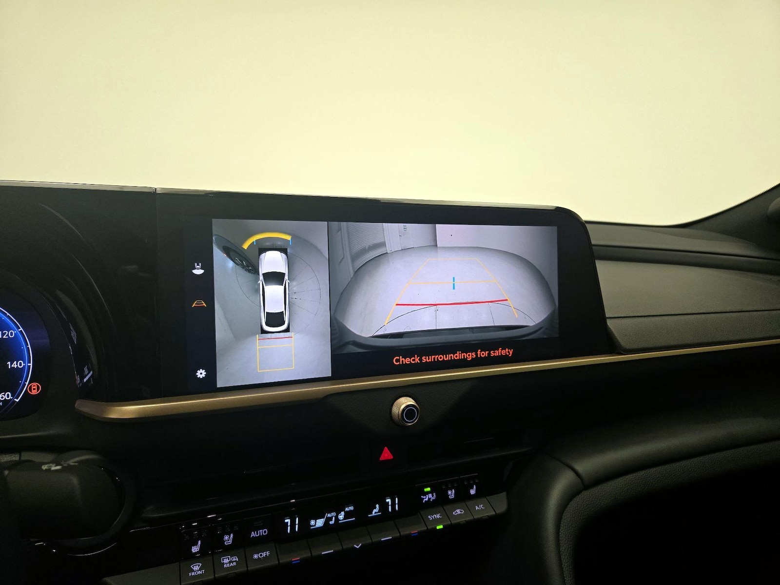 2024 Toyota Crown Platinum - Photo 15