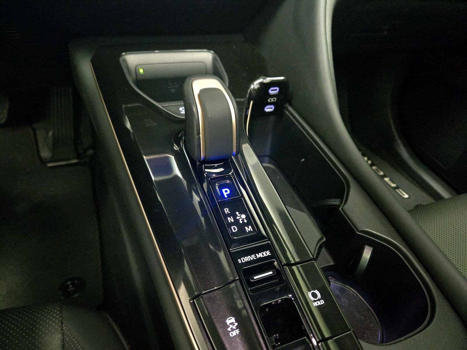 2024 Toyota Crown Platinum - Photo 18