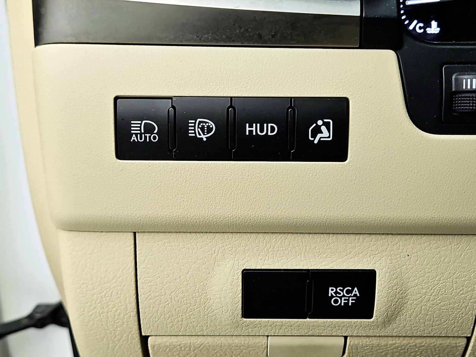 2017 Lexus LX 570 - Photo 14