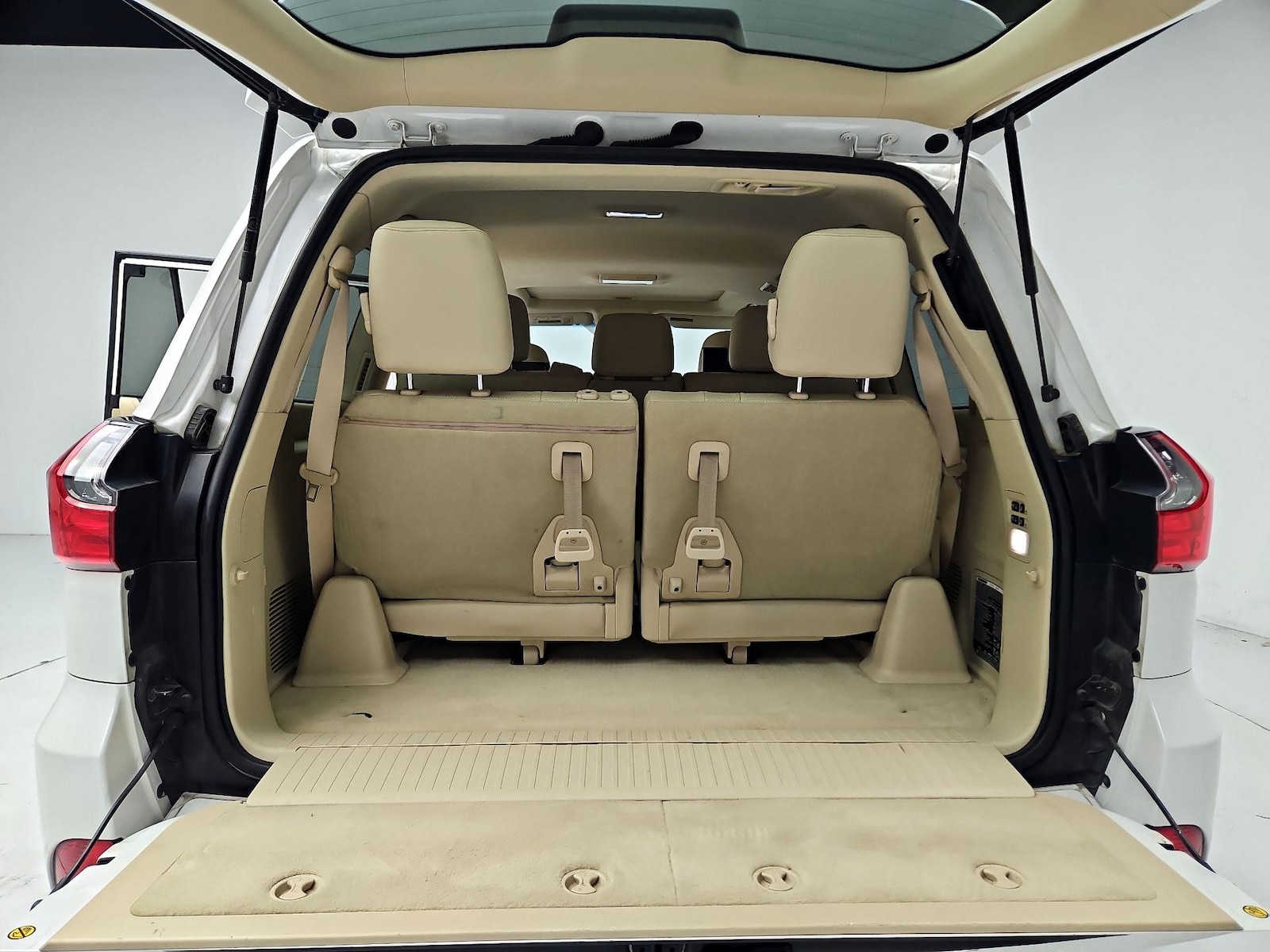 2017 Lexus LX 570 - Photo 24