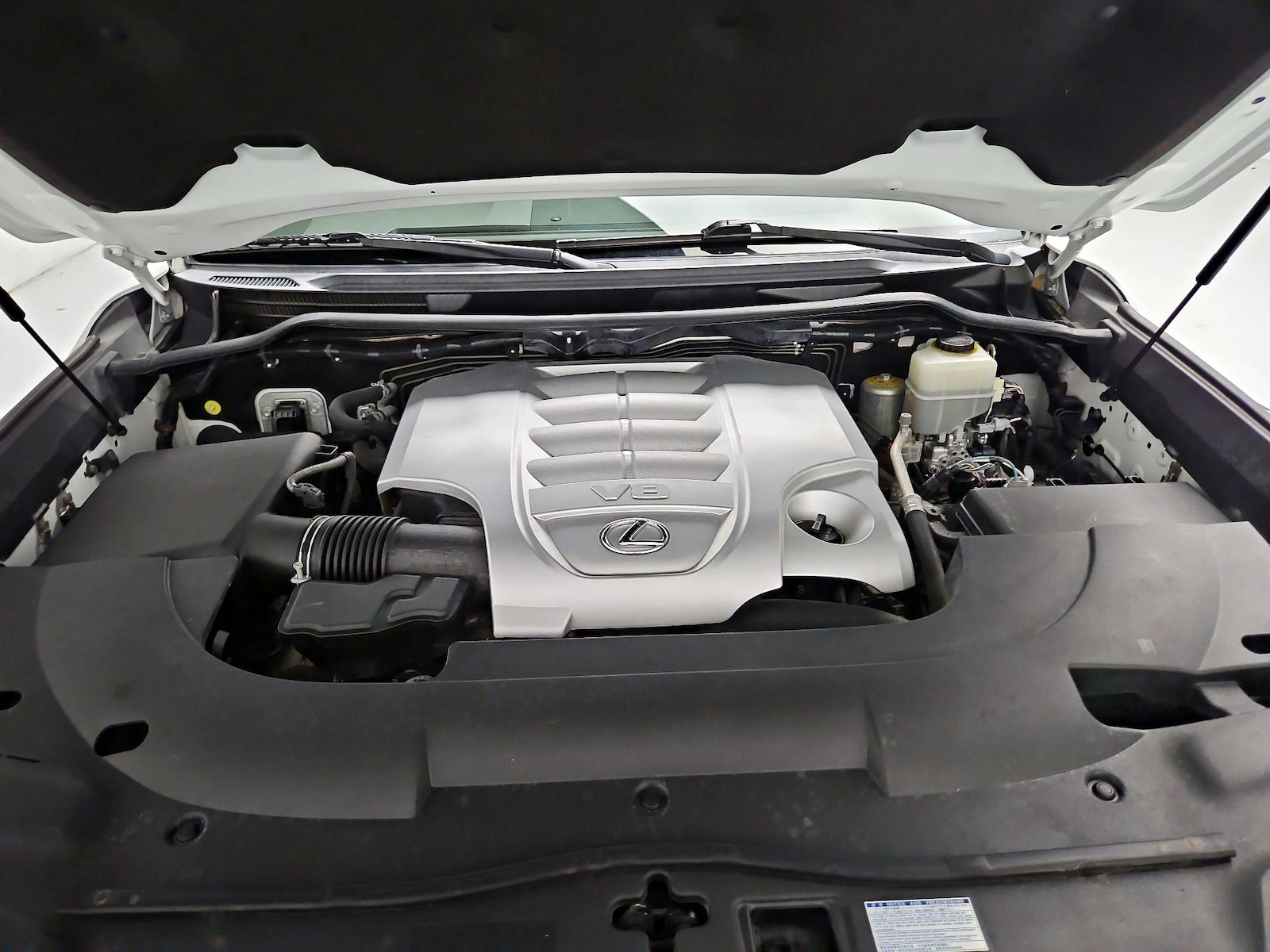 2017 Lexus LX 570 - Photo 26