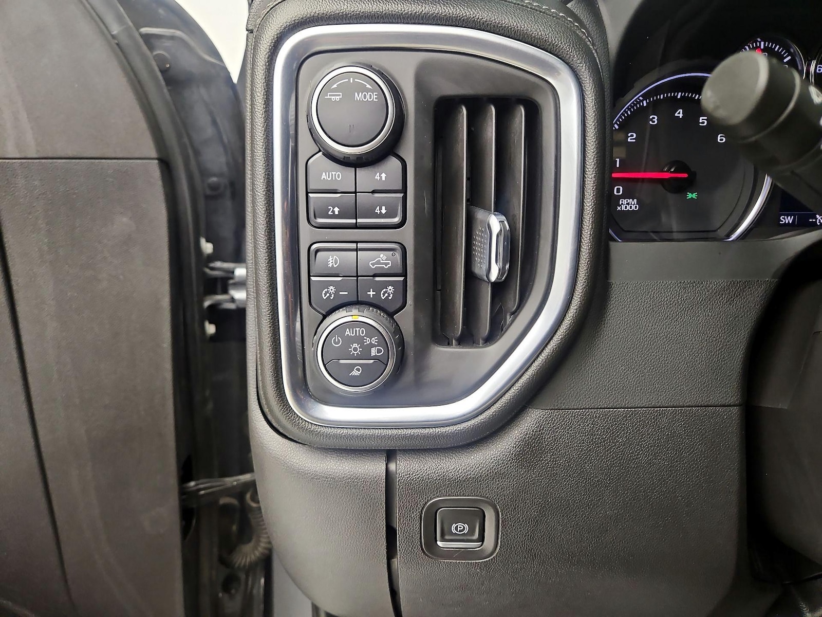 2022 Chevrolet Silverado 1500 Limited LT Trail Boss - Photo 14