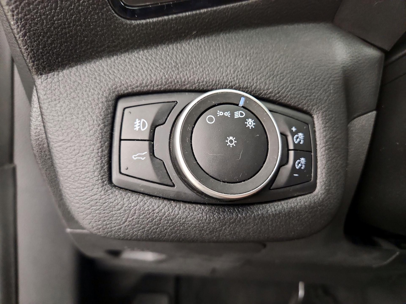 2019 Ford Escape Titanium - Photo 14