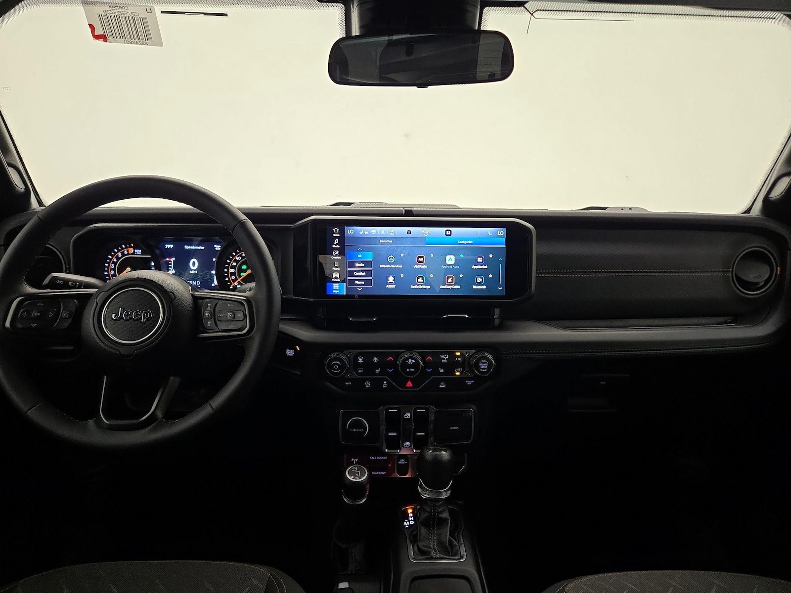 Apple CarPlay® & Android Auto™
