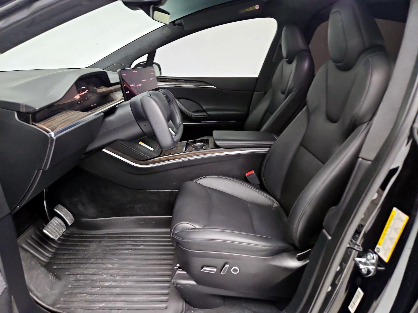A/C Seat(s) & Side Airbags