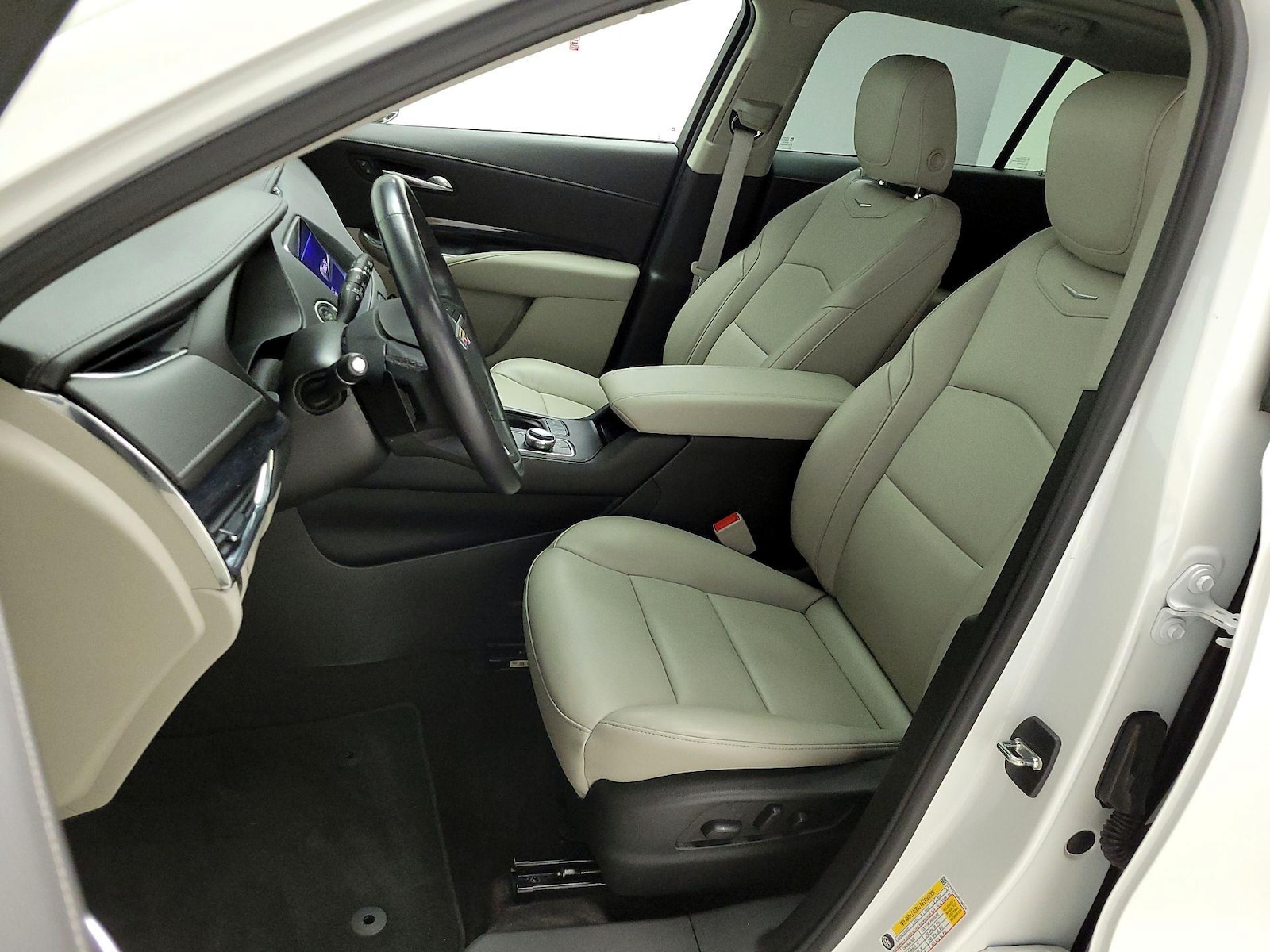 Power Seat(s) & Leather Seats