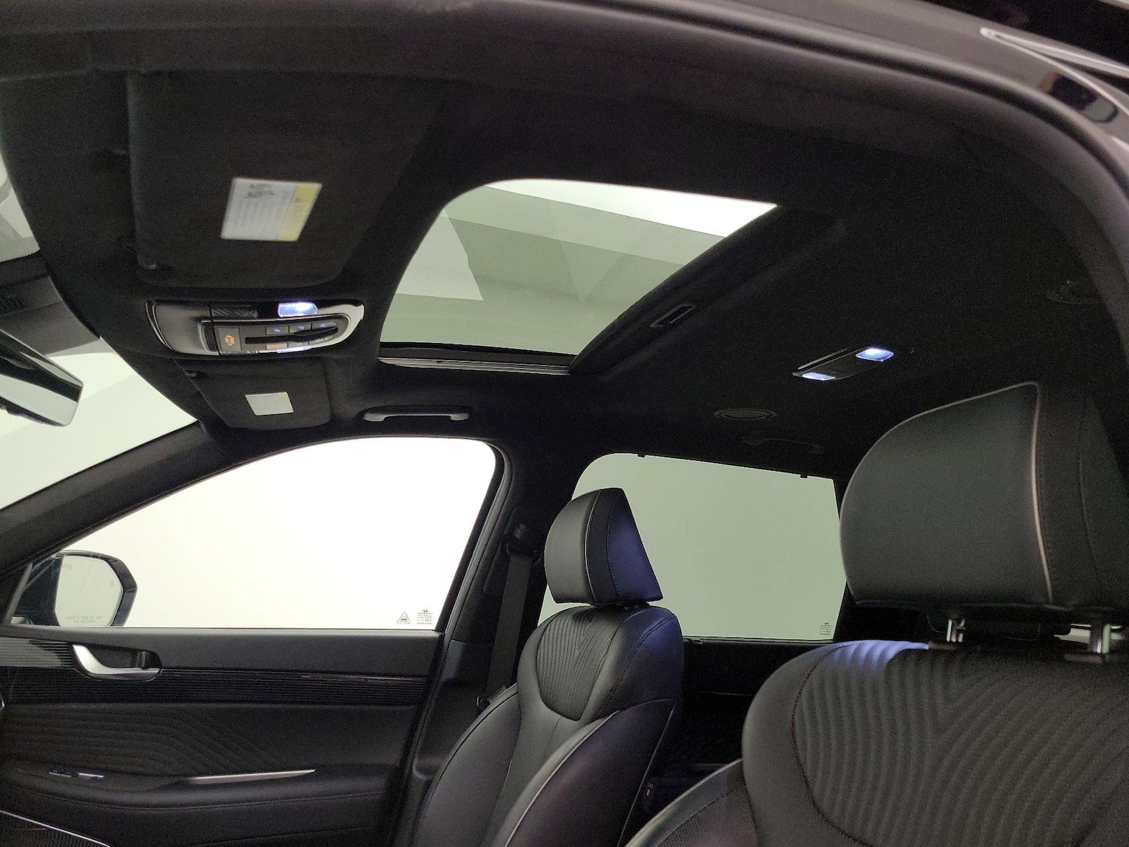 Sunroof(s) & Skylight(s)