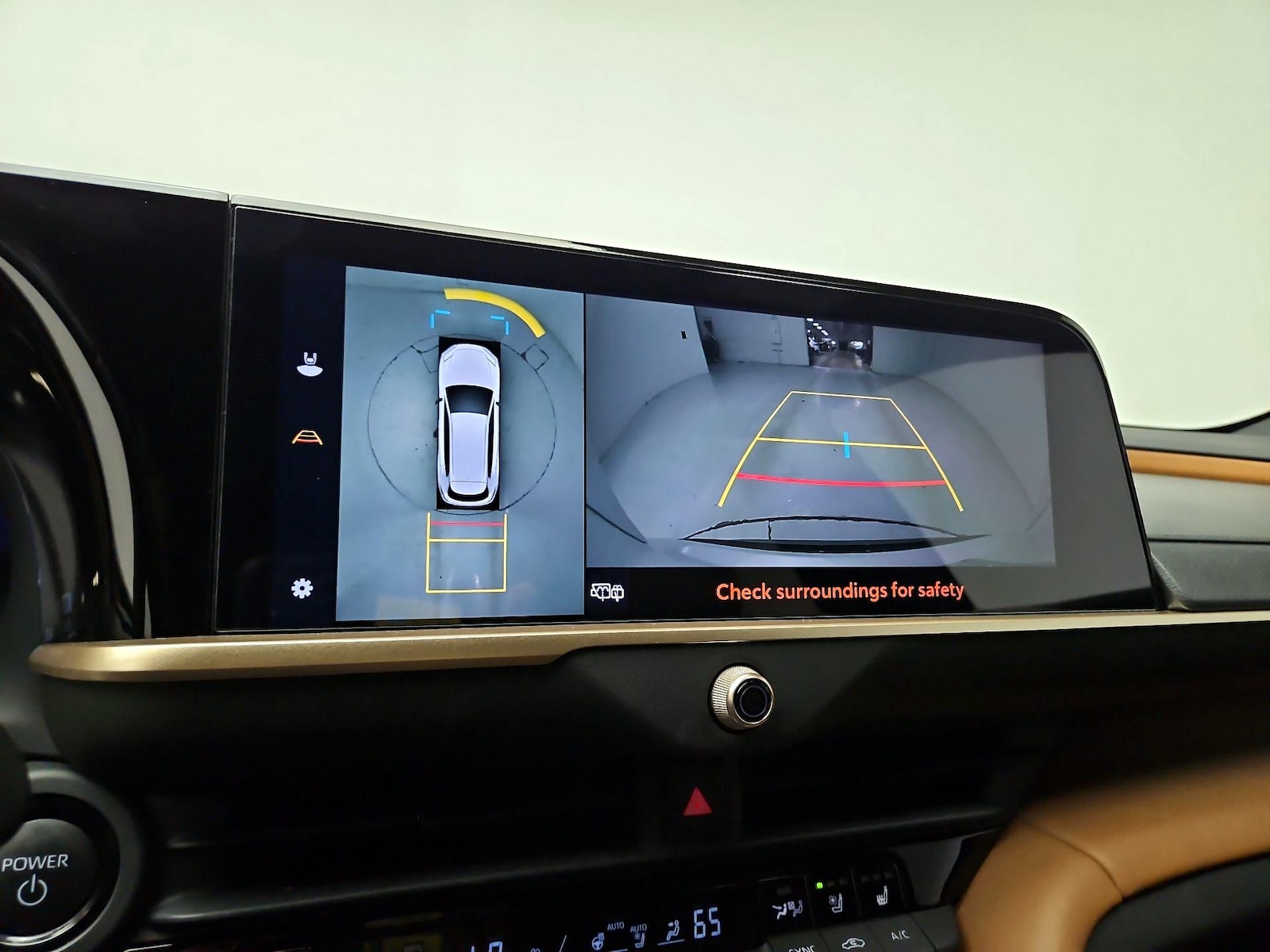 2025 Toyota Crown Signia Limited - Photo 15