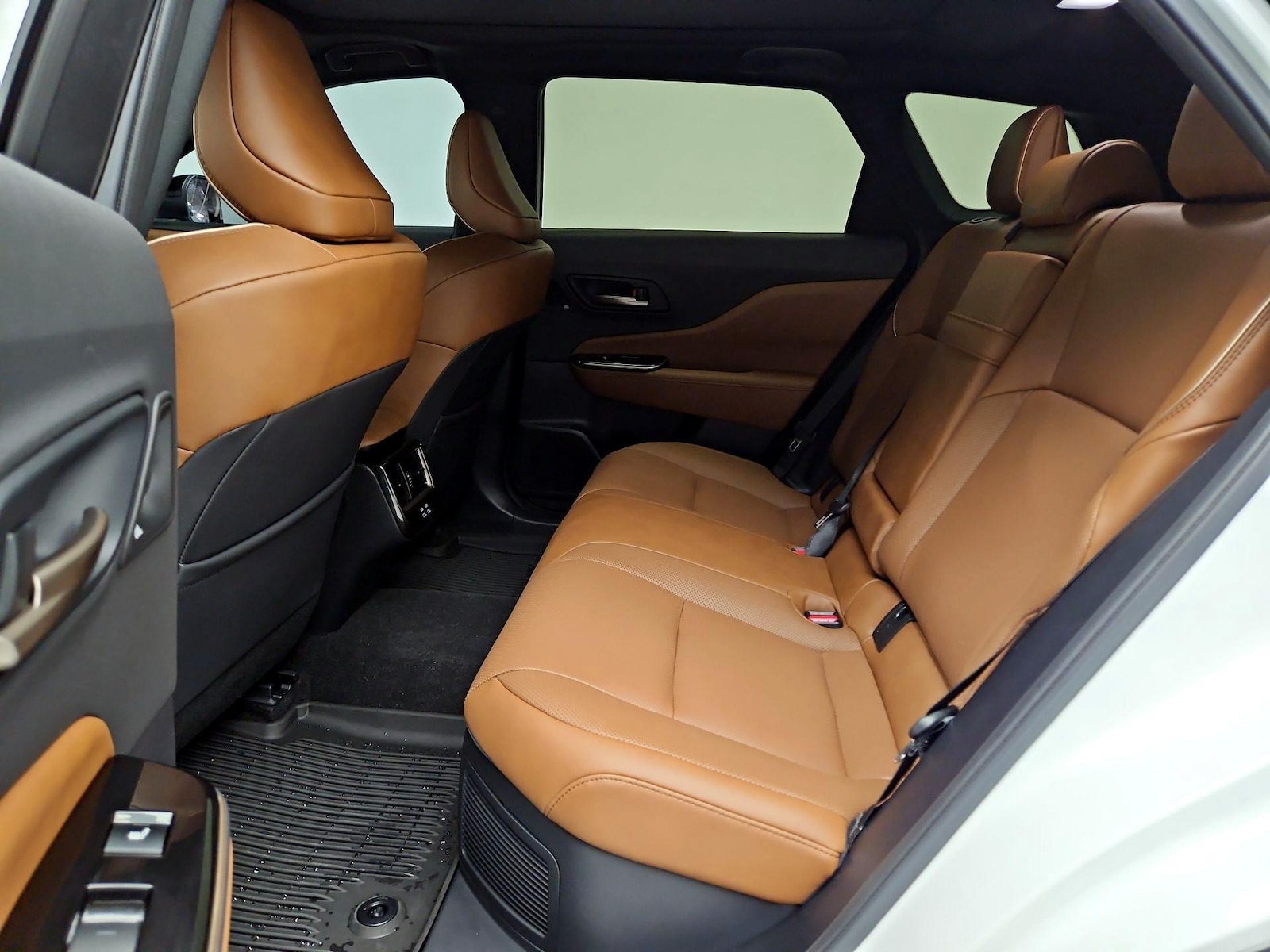 2025 Toyota Crown Signia Limited - Photo 21