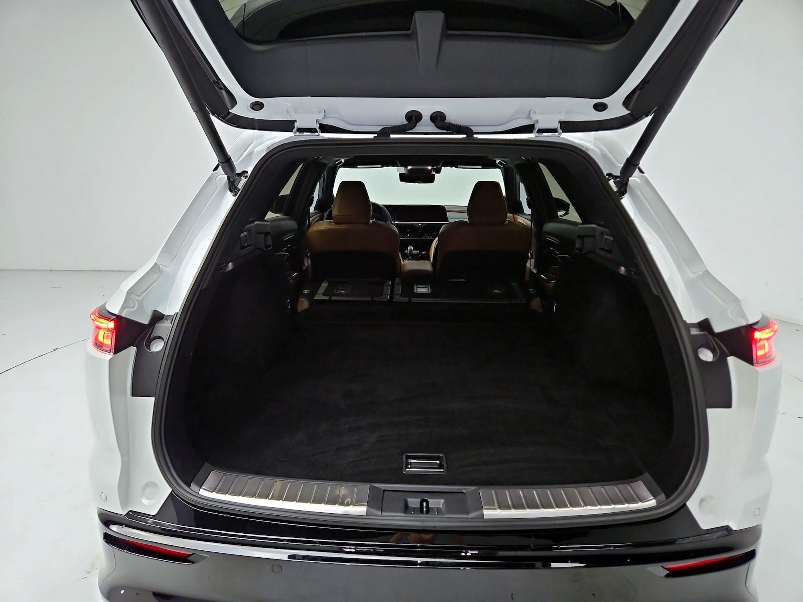 2025 Toyota Crown Signia Limited - Photo 23