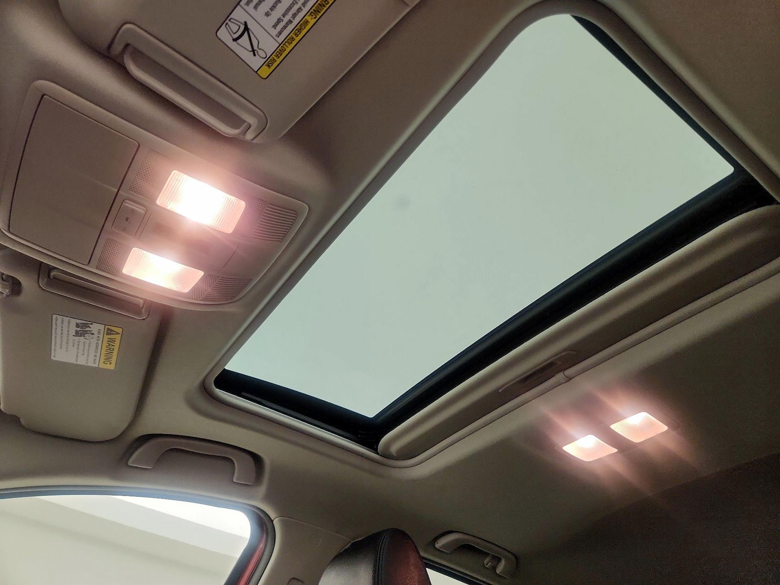 Sunroof(s) & Overhead Airbags