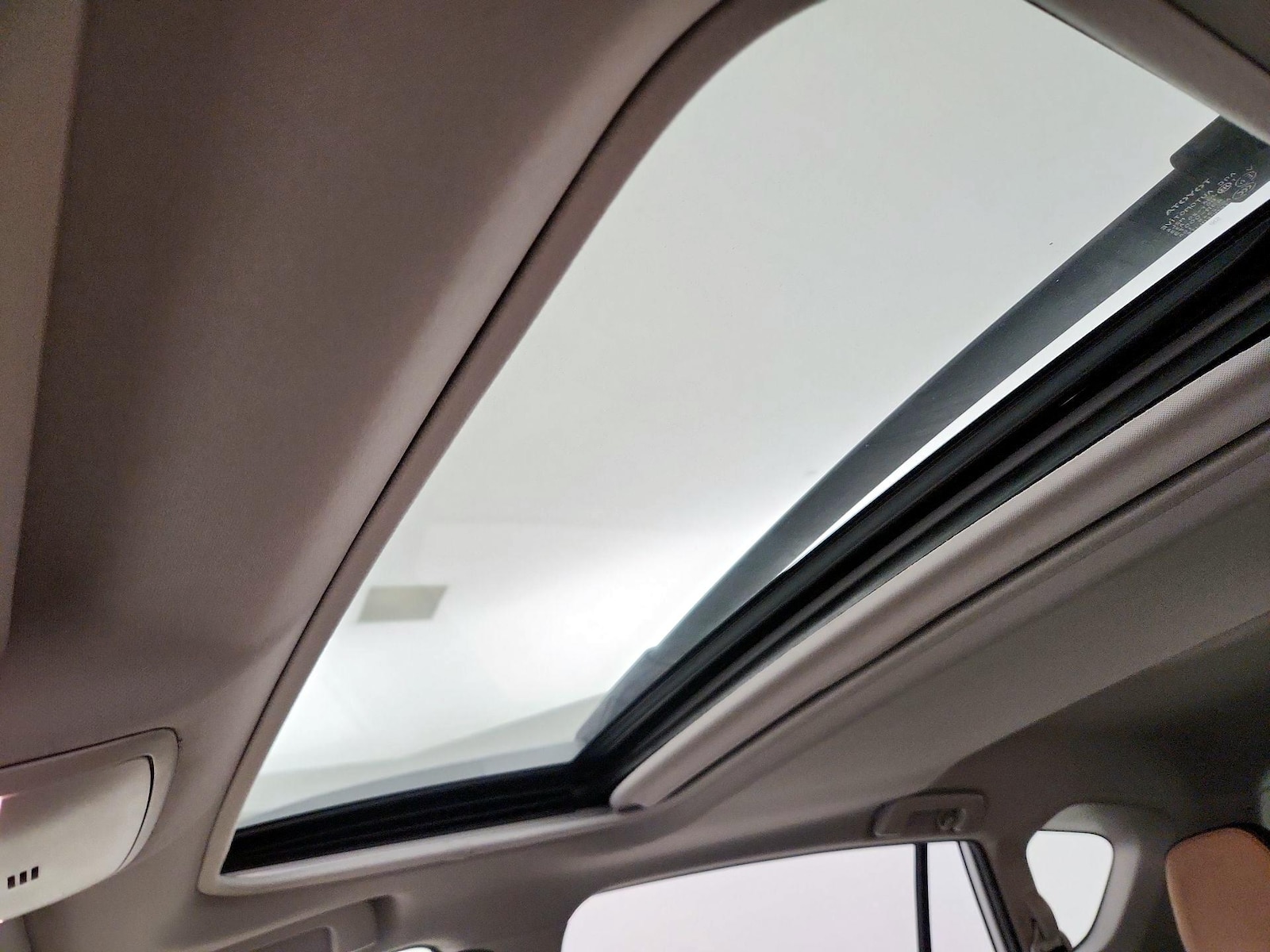 2018 Toyota RAV4 XLE - Photo 20