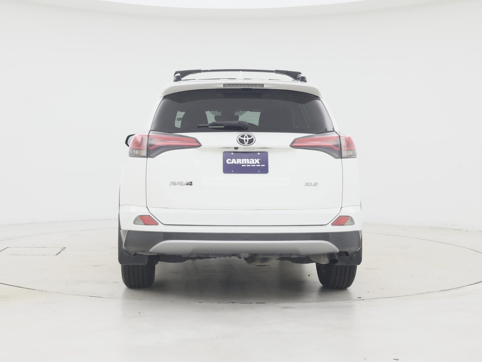 2018 Toyota RAV4 XLE - Photo 7