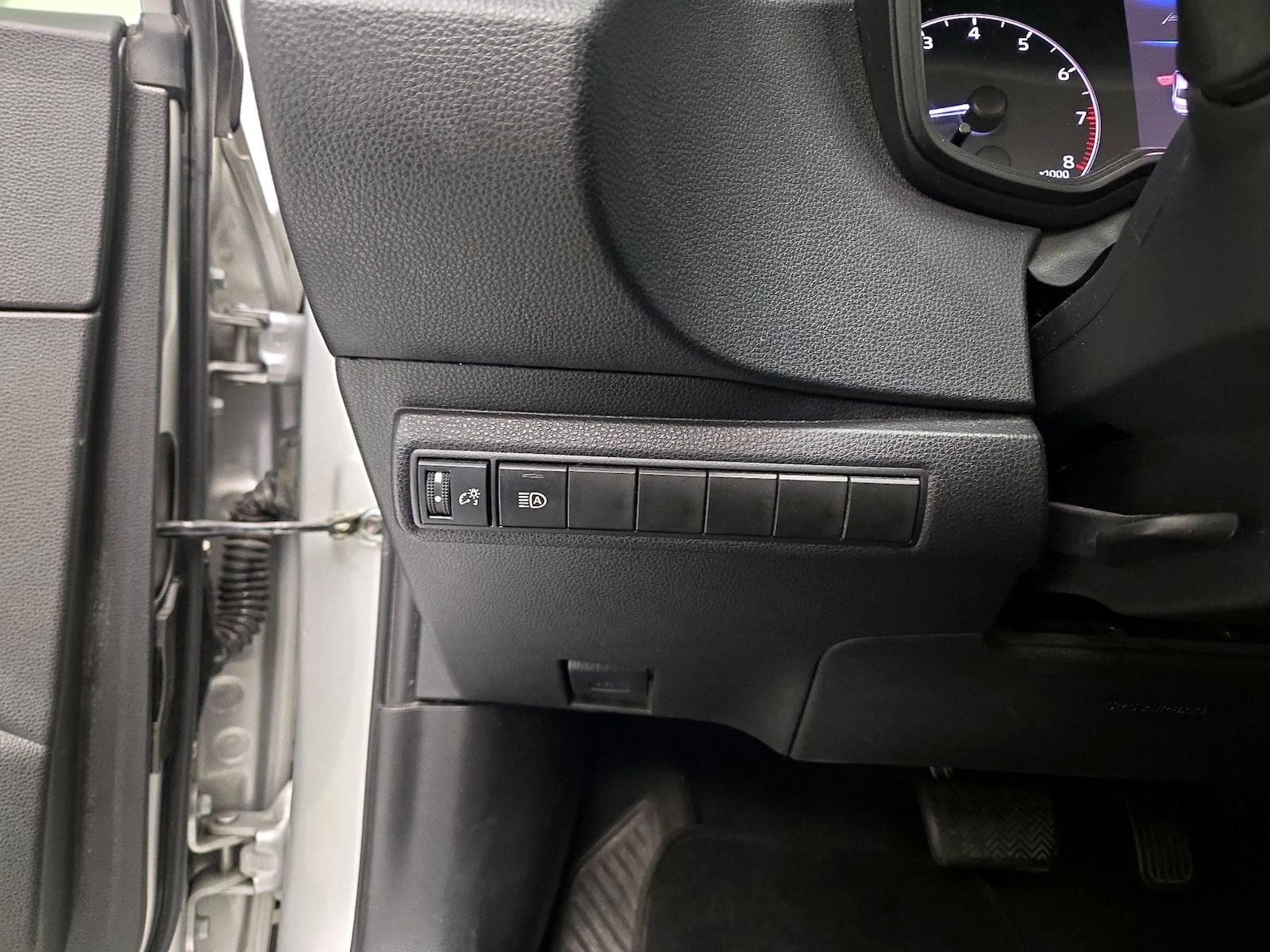 2023 Toyota Corolla LE - Photo 14