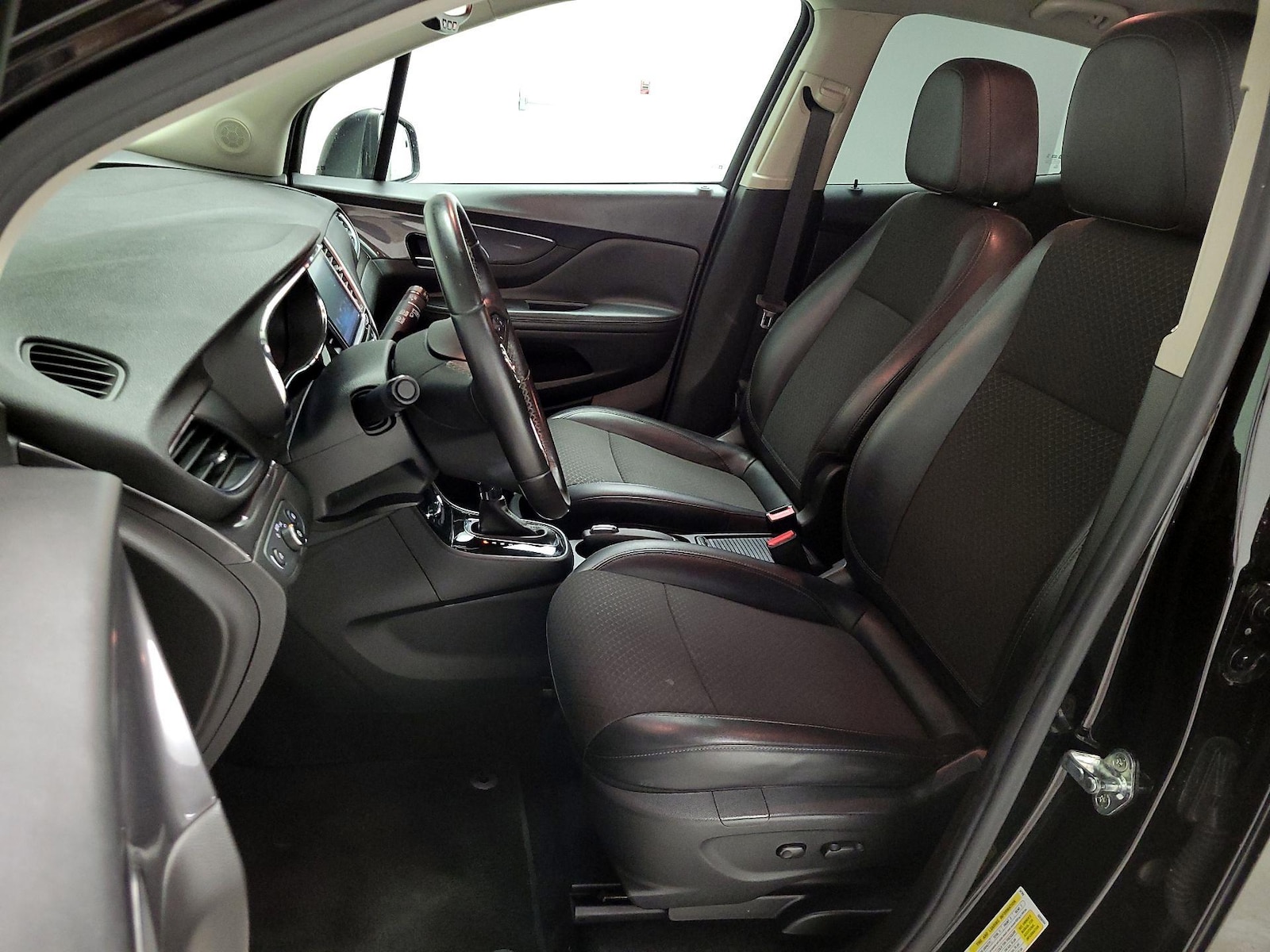 Power Seat(s) & Side Airbags