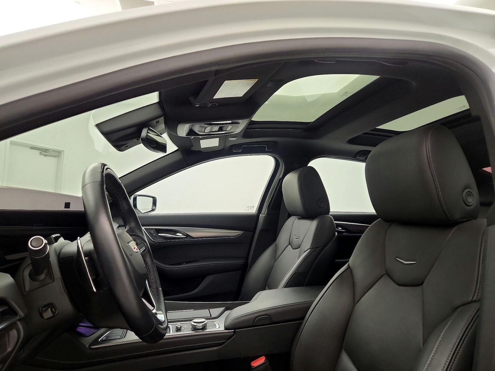 Sunroof(s) & Overhead Airbags
